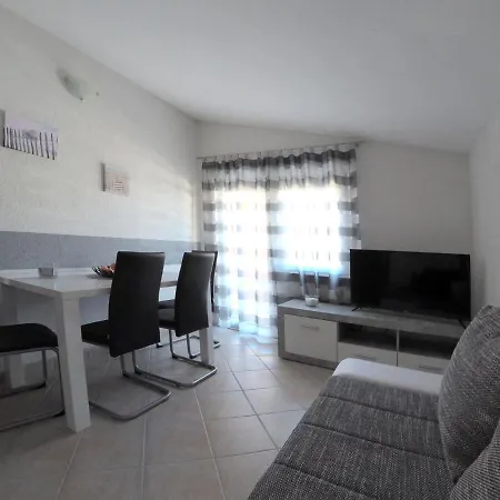By The Sea - 21233 Apartment